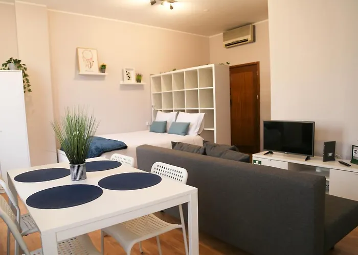 Bonsai Apartment II