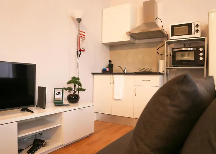 Bonsai Apartment II